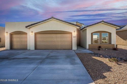 3820 Portrait St, Las Cruces, NM, 88012-8105 | Card Image