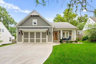 Stunning Curb Appeal ! | Image 1