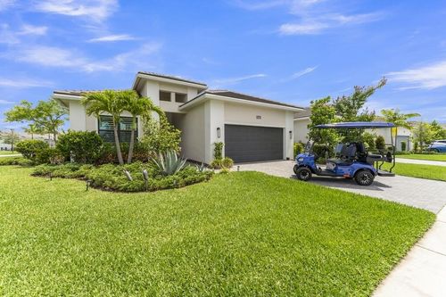15665 Merritt Dr, Westlake, FL, 33470-6928 | Card Image