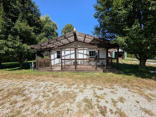 11760 State Highway 243, Cloverdale, IN, 46120-8012 | Card Image