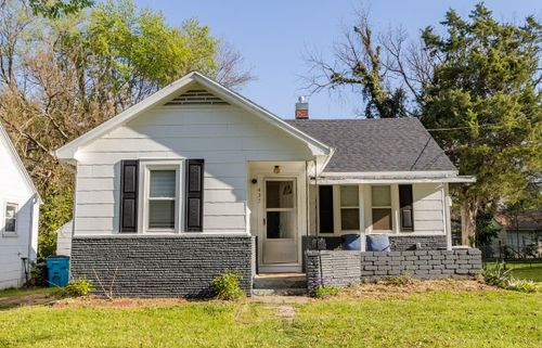 437 W Minota St, Springfield, MO, 65807-1460 | Card Image