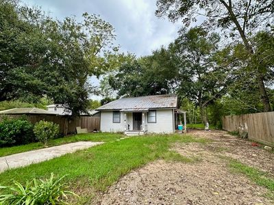 26342 Welch Lane, House other with 3 bedrooms, 2 bathrooms and 2 parking in Splendora TX | Image 2