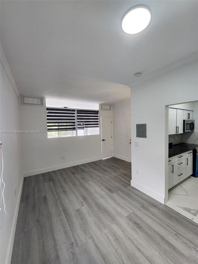 205 - 2101 Normandy Dr, Condo with 1 bedrooms, 1 bathrooms and null parking in Miami Beach FL | Image 10