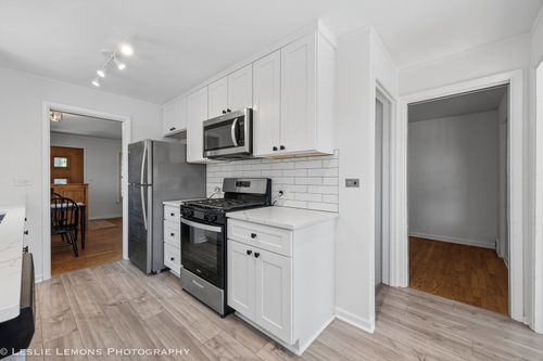 4089 Western Ave, Western Springs, IL, 60558-1045 | Card Image