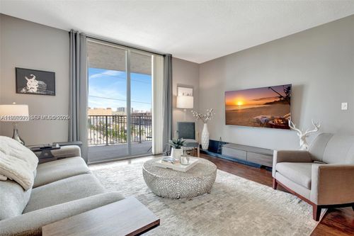 apt-619-140 Dixie Hwy, Hollywood, FL, 33020-7321 | Card Image