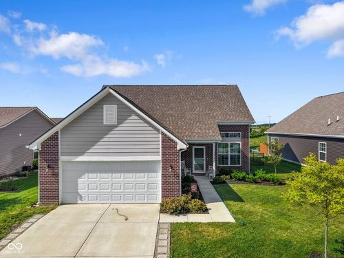 2422 Montezuma Express Dr, Greenfield, IN, 46140-7090 | Card Image