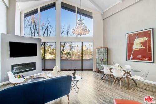 302-831 S Gretna Green Way, Los Angeles, CA, 90049-5270 | Card Image