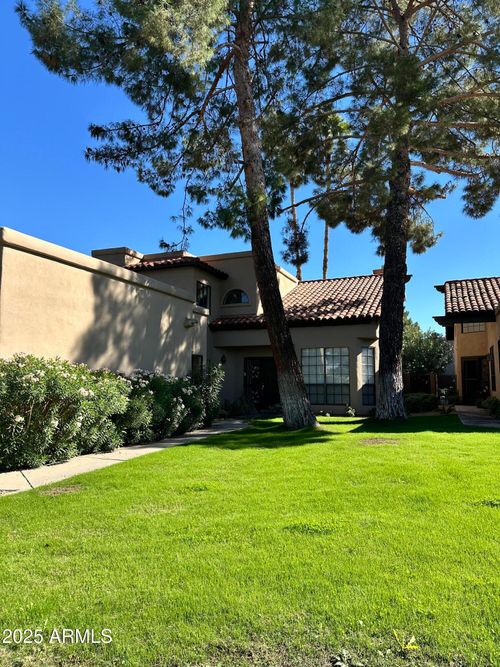 11631 N 41st St, Phoenix, AZ, 85028-2200 | Card Image