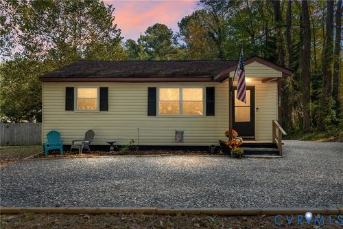 8834 Diascund Rd, Lanexa, VA, 23089-8907 | Card Image