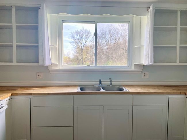 324 Bauer Ave, Home with 6 bedrooms, 2 bathrooms and null parking in Crestline OH | Image 15