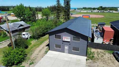 4848 54 Ave, Eckville, AB, T0M0X0 | Card Image