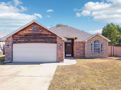 1120 S Marina Drive, House other with 3 bedrooms, 2 bathrooms and null parking in Oologah OK | Image 1