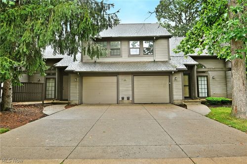 3-1283 Red Tail Hawk Ct, Youngstown, OH, 44512-8022 | Card Image