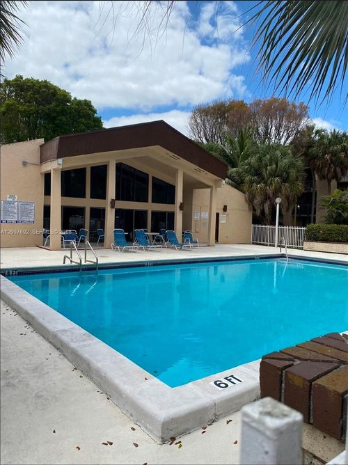 407d-14201 N Kendall Dr, Kendall, FL, 33183 | Card Image