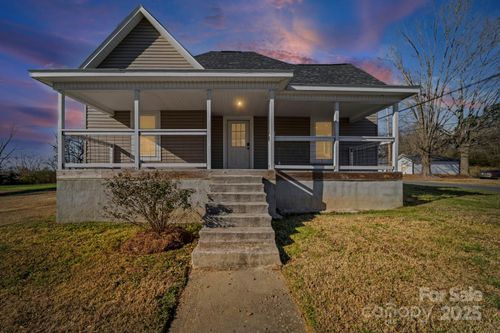 823 Hill St, Albemarle, NC, 28001-3103 | Card Image