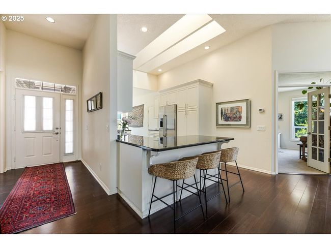 5725 Windfield Loop, House other with 3 bedrooms, 2 bathrooms and 2 parking in Lake Oswego OR | Image 6