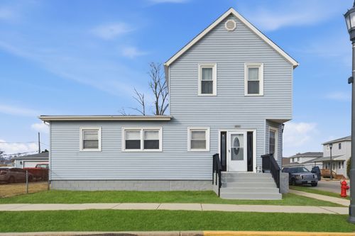 8891 67th St, Hodgkins, IL, 60525-7644 | Card Image