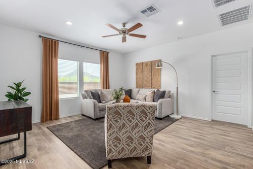 1044 S Chatfield Ave, Vail, AZ, 85641-1505 | Card Image