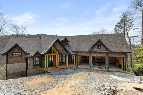 1406 Falls Dr W, Highlands, NC, 28741-7182 | Card Image