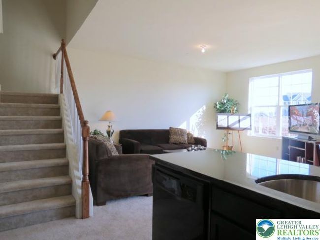 4565 Woodbrush Way, Townhouse with 3 bedrooms, 3 bathrooms and null parking in ALLENTOWN PA | Image 6