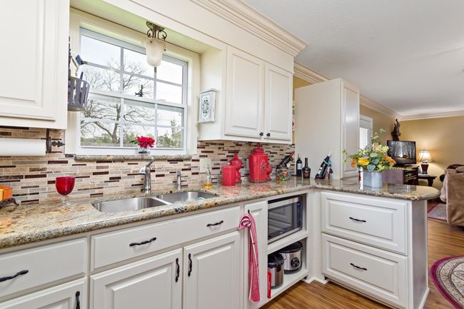 245 N Clover St, House other with 3 bedrooms, 2 bathrooms and null parking in Bridge City TX | Image 11
