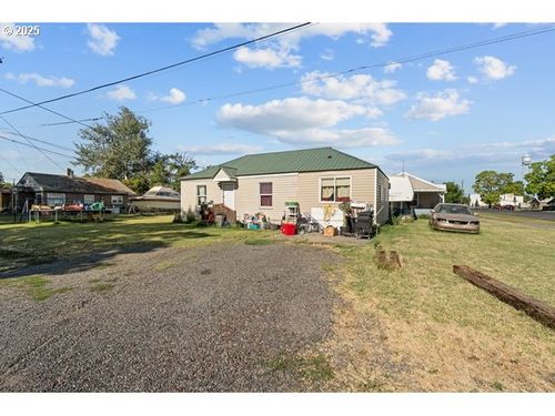 105 S Earl Ct, Stanfield, OR, 97875-2034 | Card Image