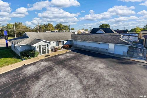 602 S Court St, Marion, IL, 62959-2818 | Card Image