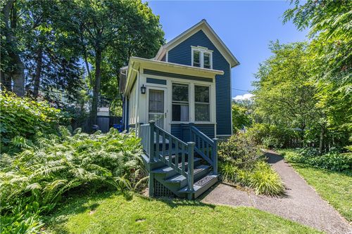 32 Eagle St, Rochester, NY, 14608-2249 | Card Image