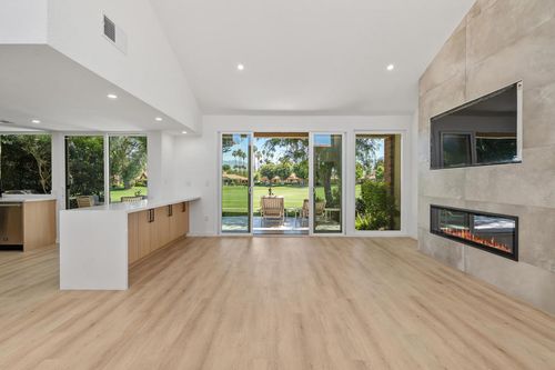 211 Las Lomas, Palm Desert, CA, 92260-2137 | Card Image