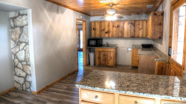 457 N Tomahawk Way, House other with 4 bedrooms, 3 bathrooms and null parking in Concan TX | Image 38