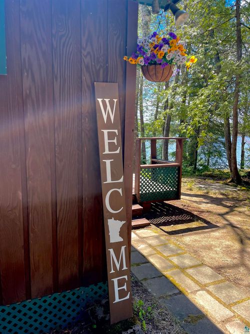 10493 Lake Dr, Hibbing, MN, 55742 | Card Image