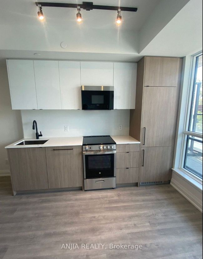 207 - 2369 Danforth Ave, Condo with 1 bedrooms, 1 bathrooms and null parking in Toronto ON | Image 14