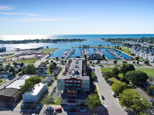 unit-309-105 W Danaher St, Ludington, MI, 49431-2298 | Card Image