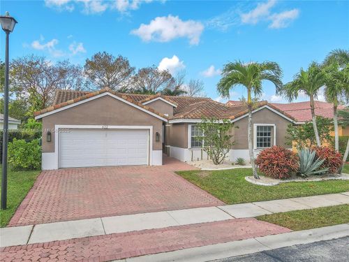 622 Sw 200th Ter, Pembroke Pines, FL, 33029-1246 | Card Image
