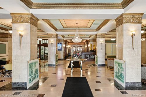 317-15 E Kirby St, Detroit, MI, 48202-4039 | Card Image