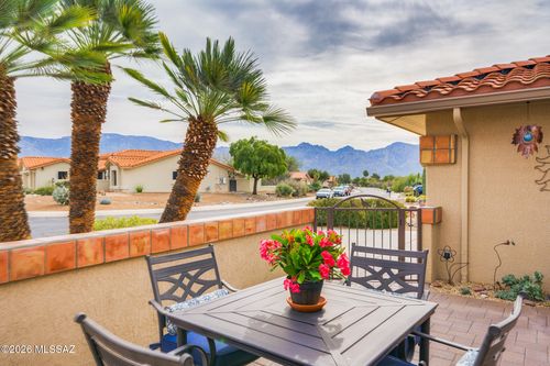 814 E Desert Glen Dr, Oro Valley, AZ, 85755-8815 | Card Image