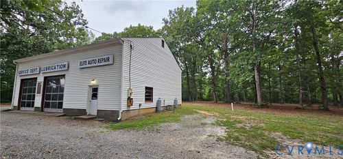 5657 Community House Rd, Columbia, VA, 23038-2616 | Card Image