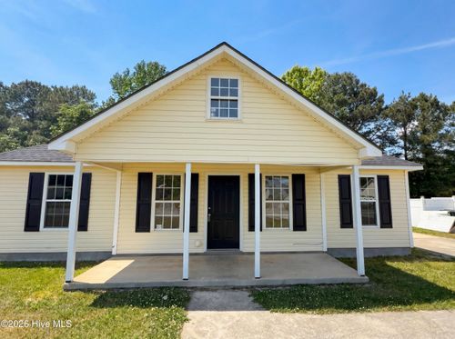212 Katie Dr, Rocky Mount, NC, 27803-8530 | Card Image