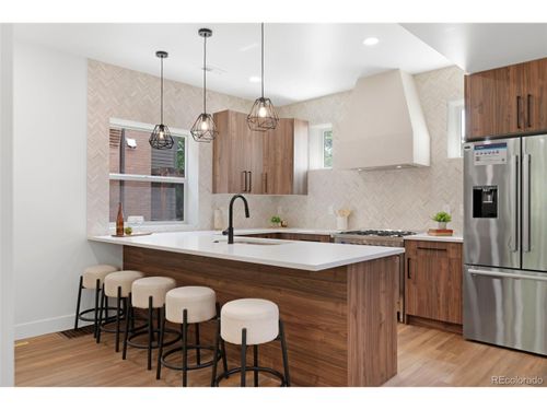 2849 N Vine St, Denver, CO, 80205-4633 | Card Image