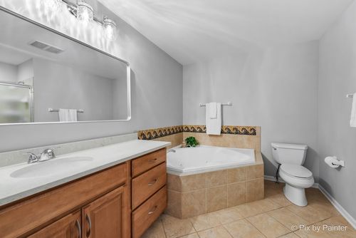 700 Juniper Ln, Lake In The Hills, IL, 60156-4679 | Card Image