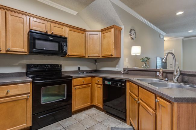 APT-1 - 2108 Main St, Condo with 2 bedrooms, 3 bathrooms and null parking in Lubbock TX | Image 12