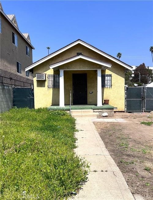  E 97th Street, Inglewood, CA, 90301 | Card Image