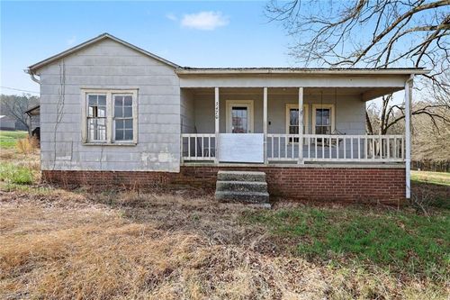 3470 Old Bachelor Creek Rd, Seagrove, NC, 27341-8328 | Card Image