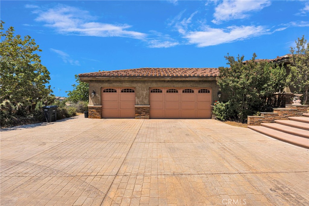 Residential in Oak Hills 5