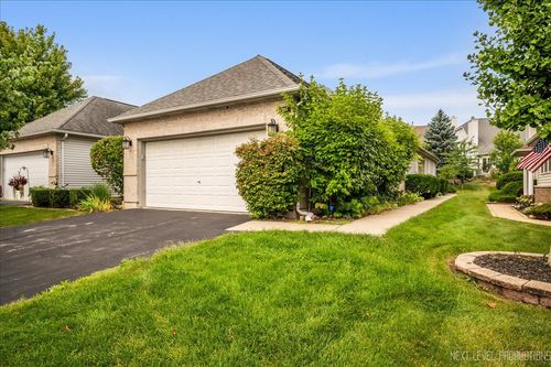 805 Thornwood Dr, St. Charles, IL, 60174-5019 | Card Image