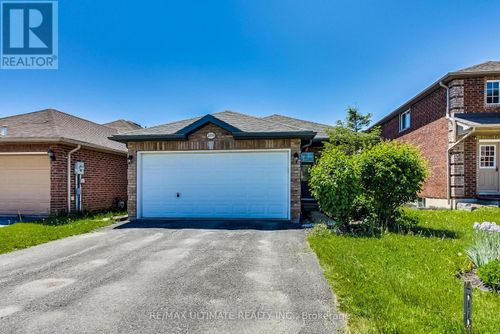 main-209 Dunsmore Lane, Barrie, ON, L4M | Card Image