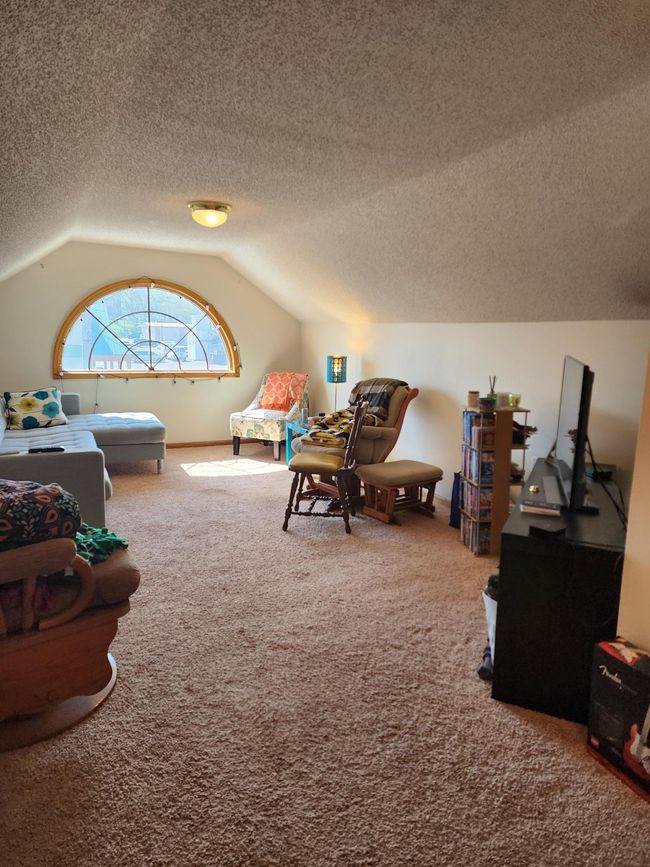 Upper level living room | Image 14