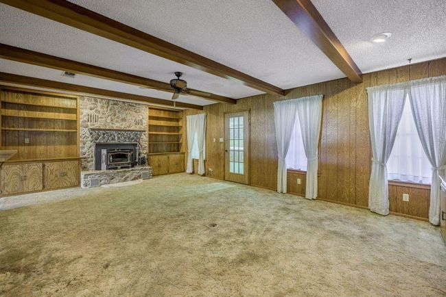 414 Giese Lane, Home with 4 bedrooms, 3 bathrooms and 2 parking in Warda TX | Image 9