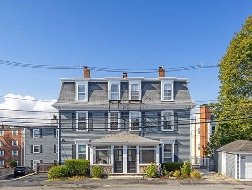 apt-8-121 Elm St, Marblehead, MA, 01945-3482 | Card Image