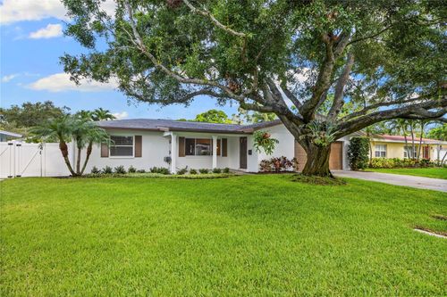 4090 14th Ln Ne, St Petersburg, FL, 33703-5337 | Card Image